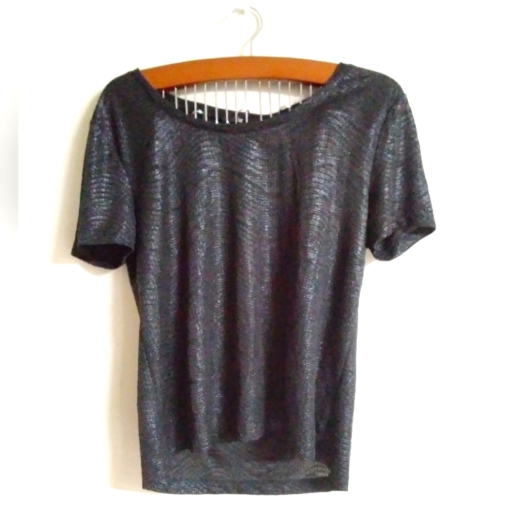 H&M black crop shimmery t-shirt